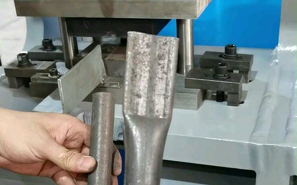 无缝钢管折弯压扁开裂的根源解析与防治策略
